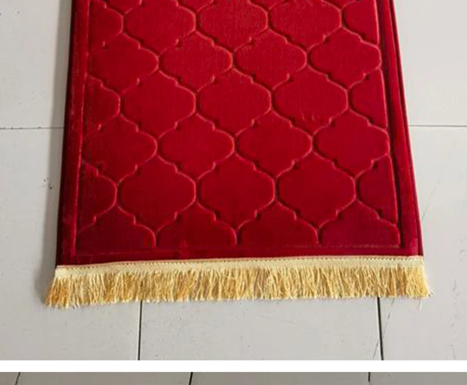 Muslim Prayer Rug Prayer Mat for Ramadan Flannel Carpet Portable Prayer Mat Worship Kneel Embossing Floor Carpets Non-slip Soft
