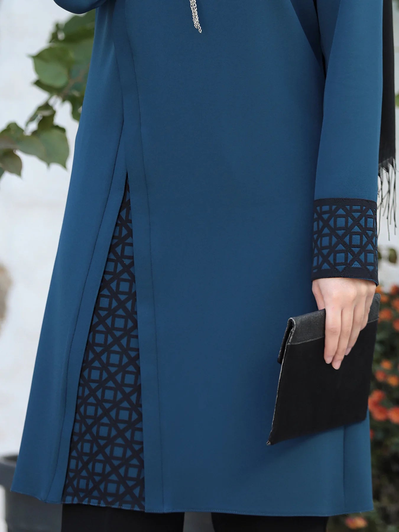 Arab Women's Dubai Abaya