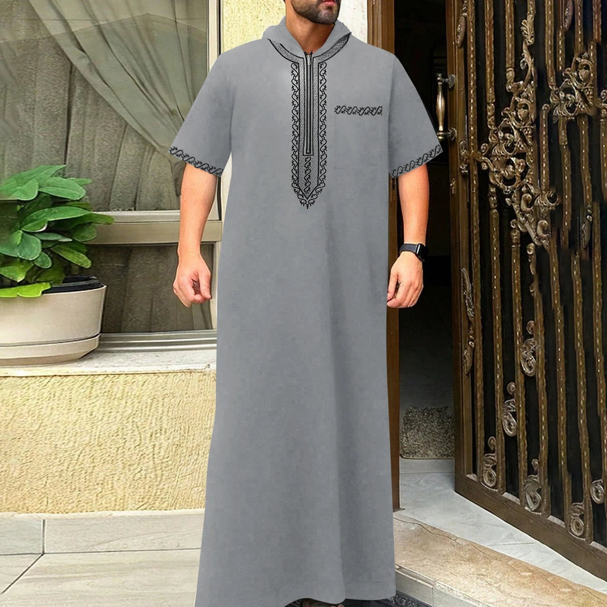 Men's Thobe Short-Sleeved Embroidered Hood
